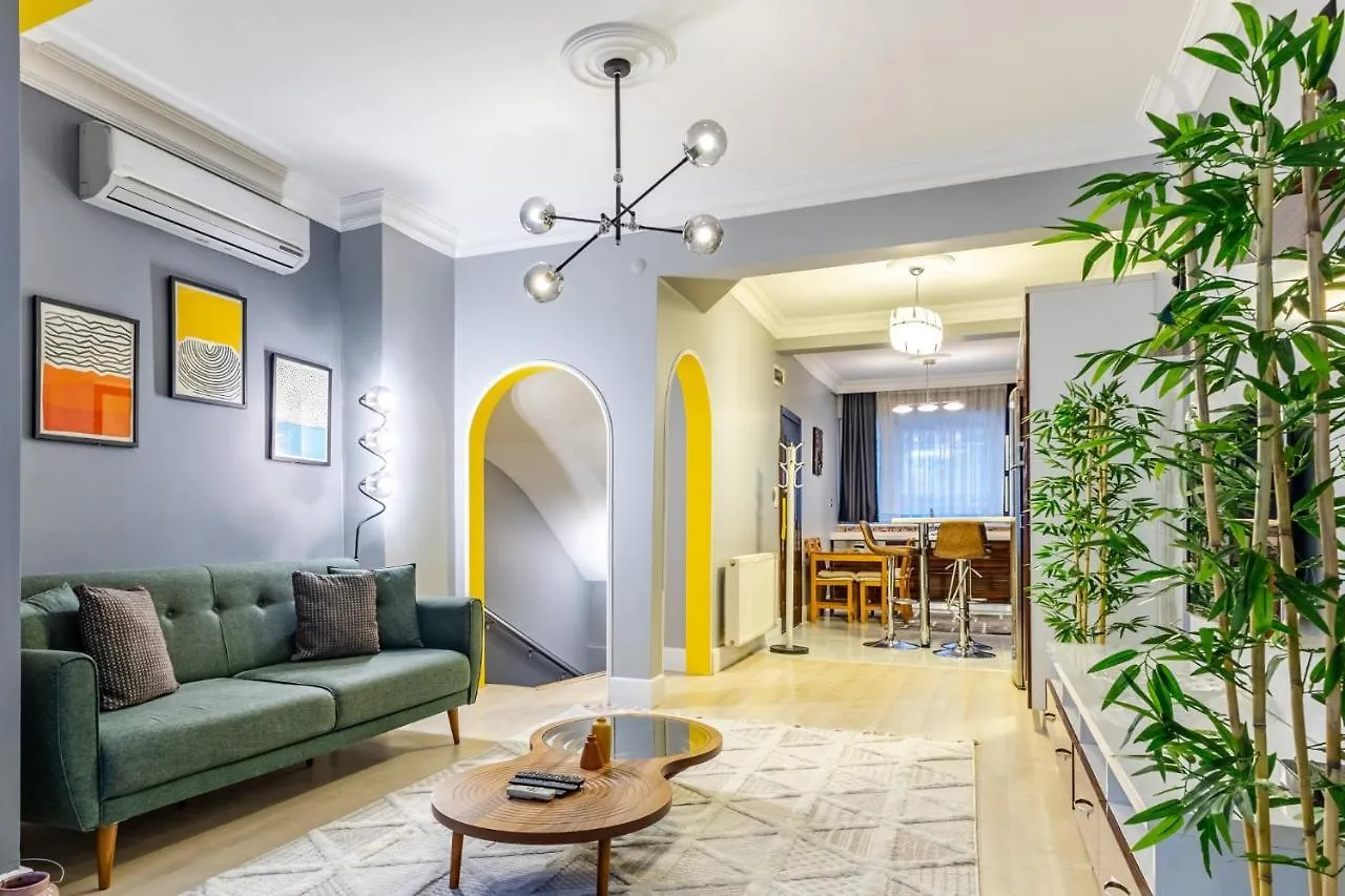 Modern Apartment Near Osmanbey Metro Station Istanbul